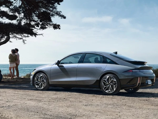 2025 Hyundai IONIQ 6 Driving Range