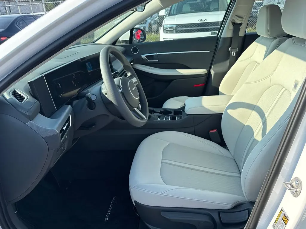 2025 Hyundai Sonata interior
