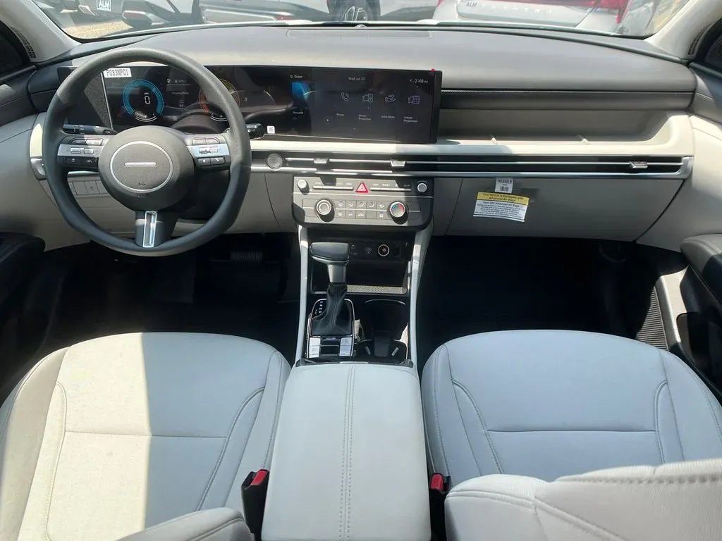 2025 Hyundai Tucson dash