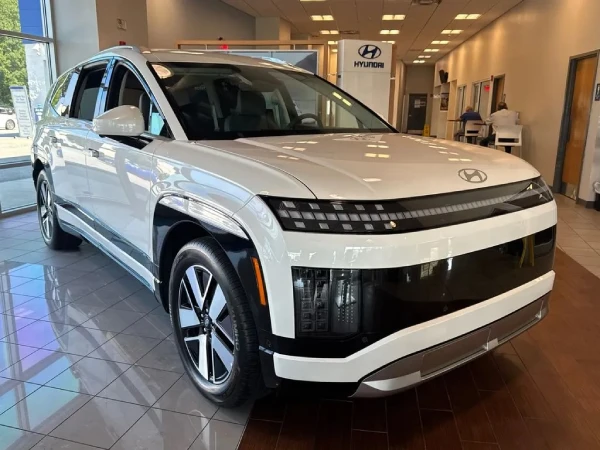 2025 Hyundai IONIQ 9 Exterior Front View