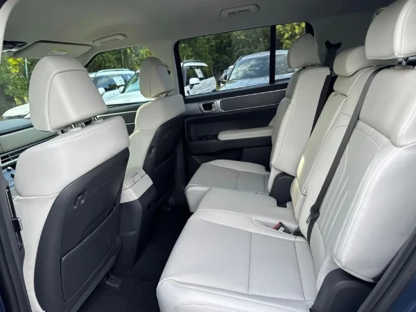 2026 Hyundai Santa Fe Hybrid Interior