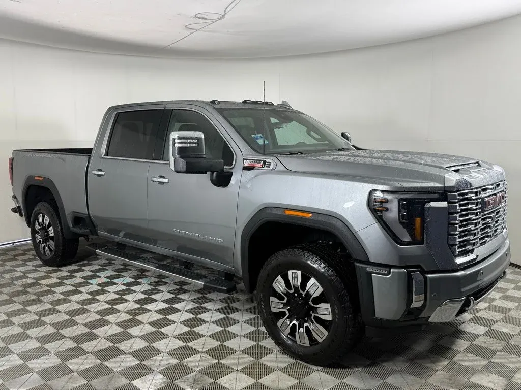 GMC Sierra HD exterior