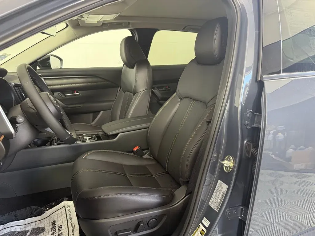 Mazda CX-50 Hybrid interior