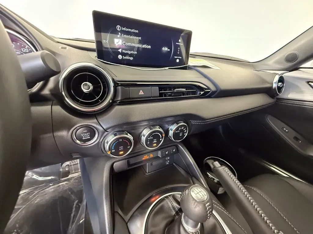 Mazda MX-5 Miata dash