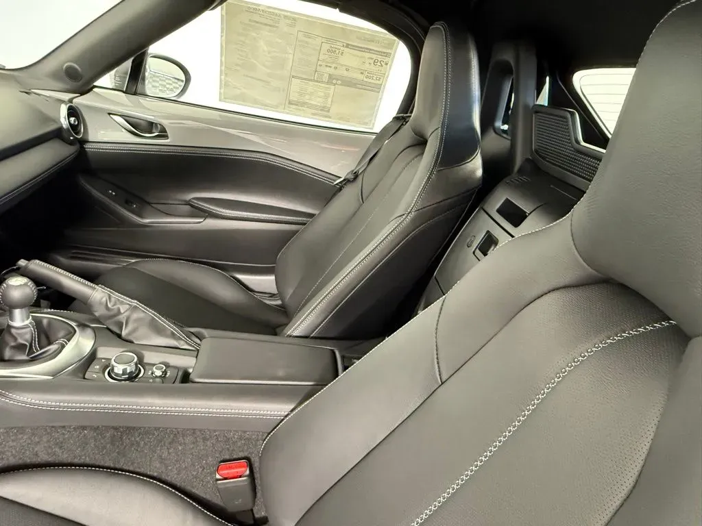 Mazda MX-5 Miata interior