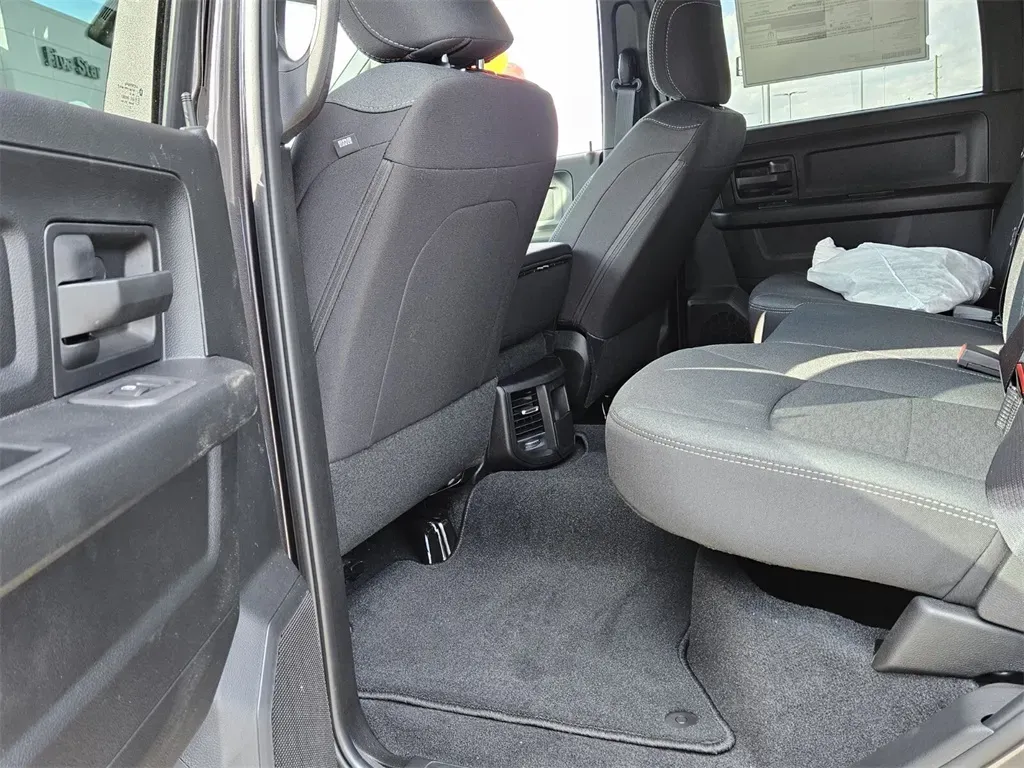 RAM 3500 interior