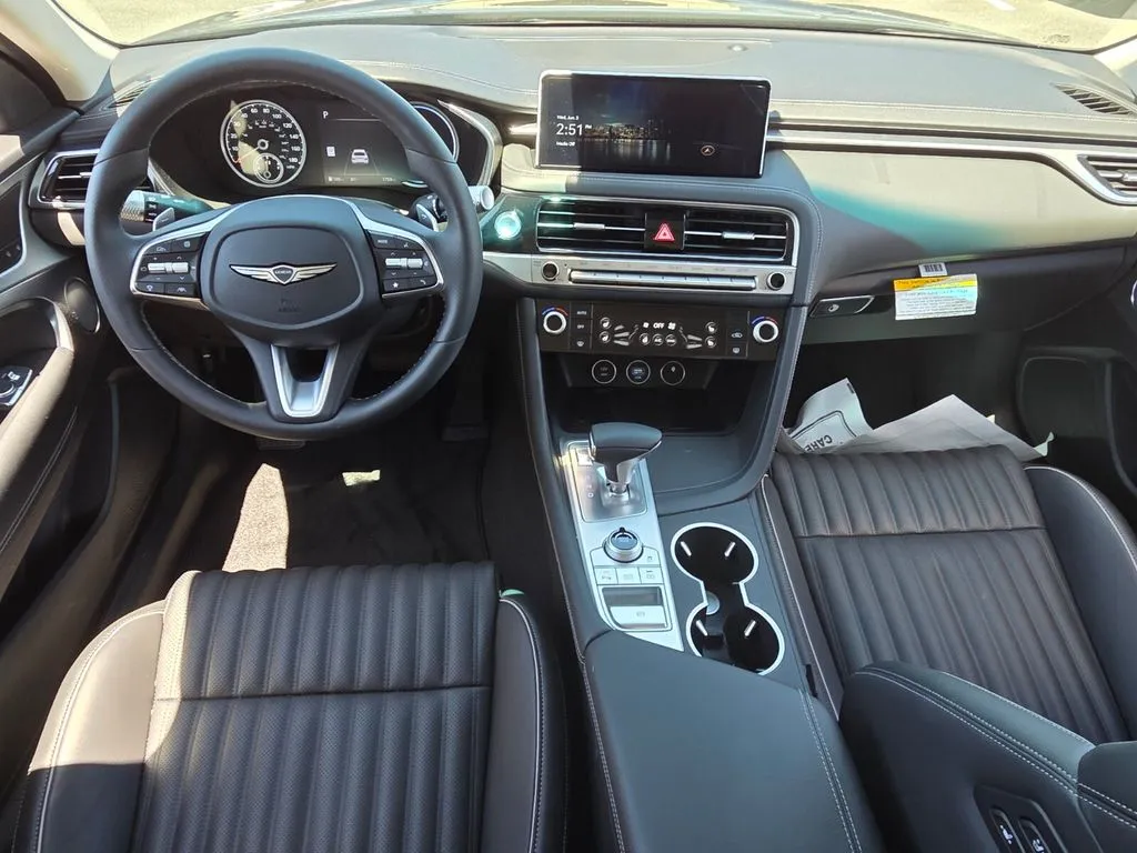 Dashboard of the new Genesis G70