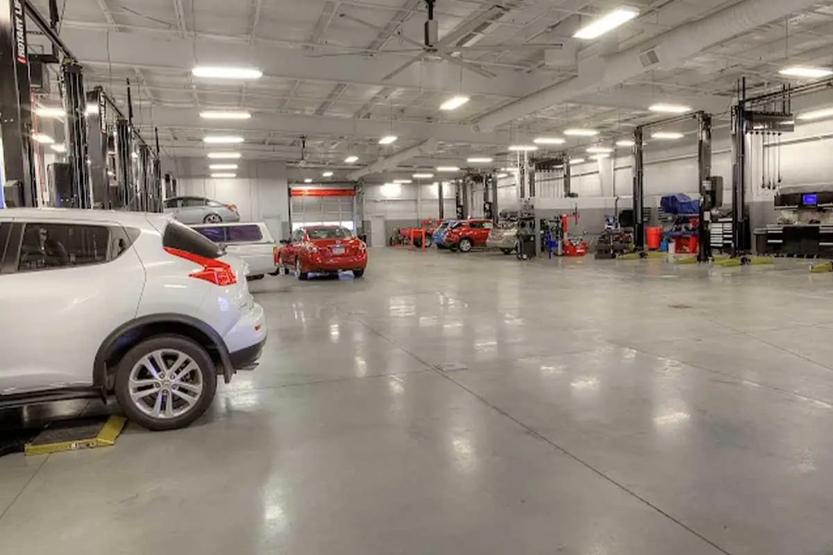 Nissan service technicians at ALM Nissan Newnan in Newnan, GA