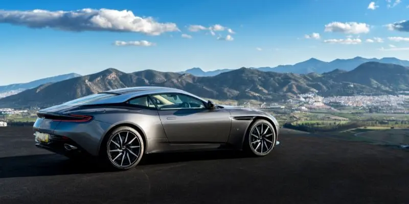 2023 Aston Martin DB11 technology