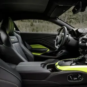 2021 ASTON MARTIN VANTAGE MPG