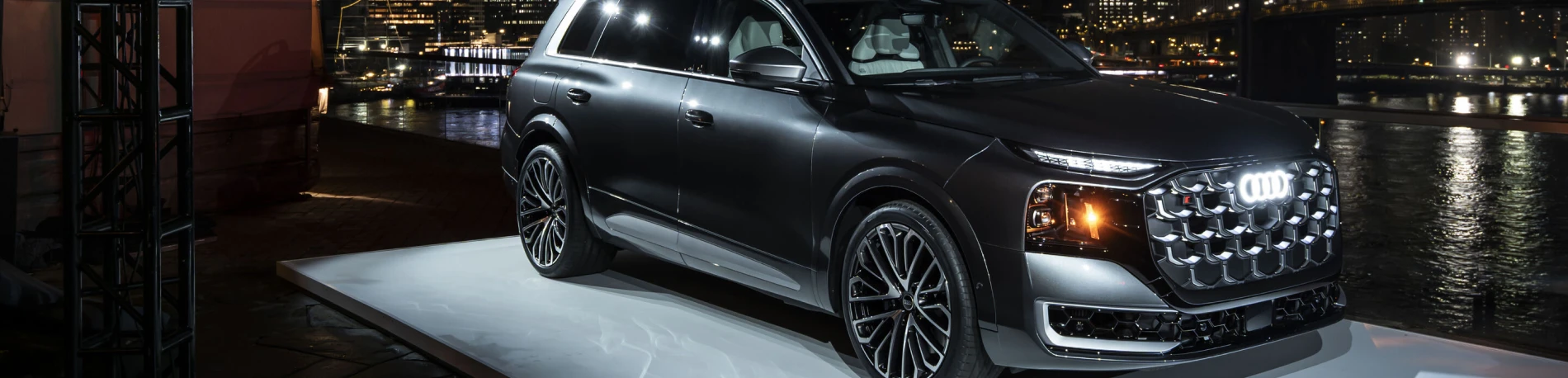 Audi Q3 exterior front view