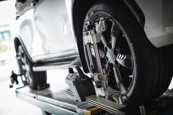4 WHEEL ALIGNMENT