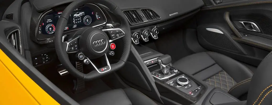 Audi R8 Spyder cockpit