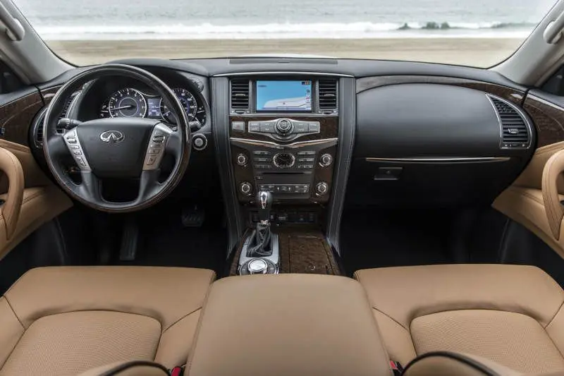The cockpit of the Infiniti QX80
