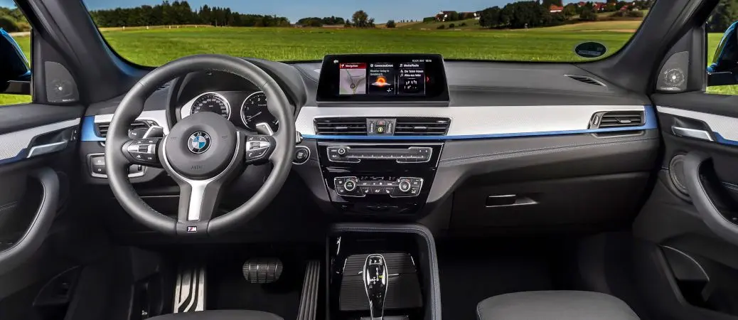 The cockpit of the 2019 BMW X1.