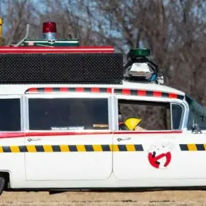 What kind of car is in the 2016 Ghostbusters film?