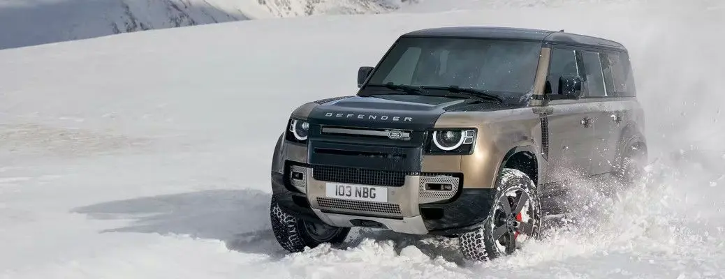 A Land Rover in the snow.