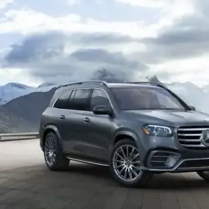 2017 Mercedes-Benz GLS engine lineup and performance