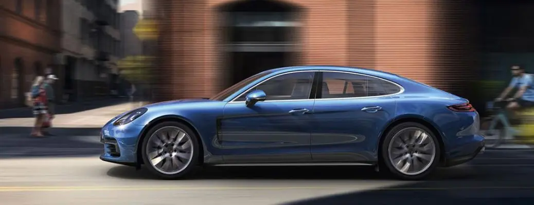 Side view of the 2017 Porsche Panamera