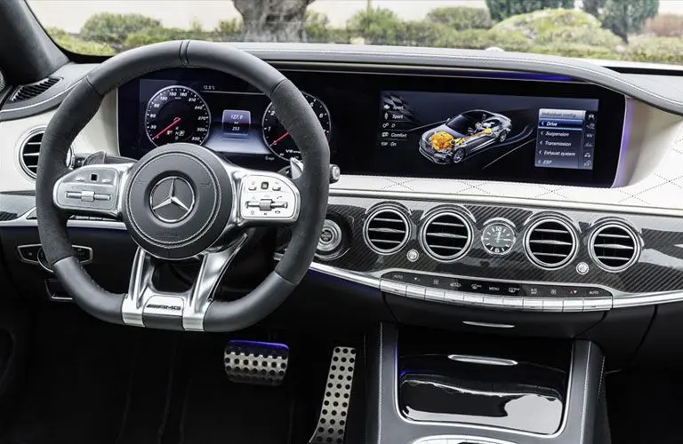 Steering wheel and dashboard of the 2018 Mercedes-Benz S-Class