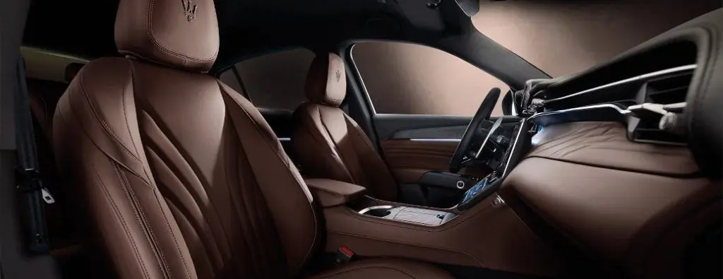 The luxurious interior of the 2023 Maserati Grecale.