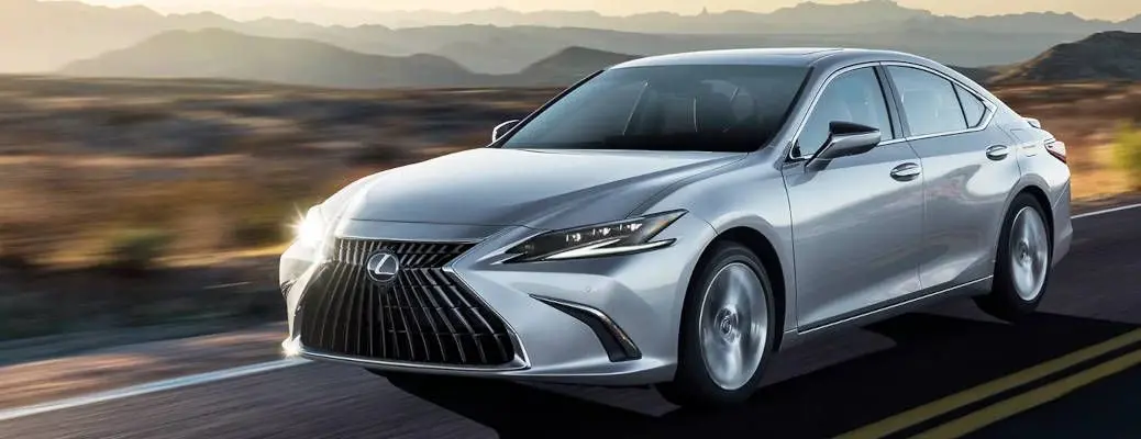 A front exterior view of the tech enabled ES 350 Lexus.