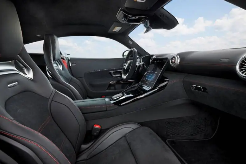 The sporty and high-tech interior of the AMG GT 63 PRO 4MATIC+