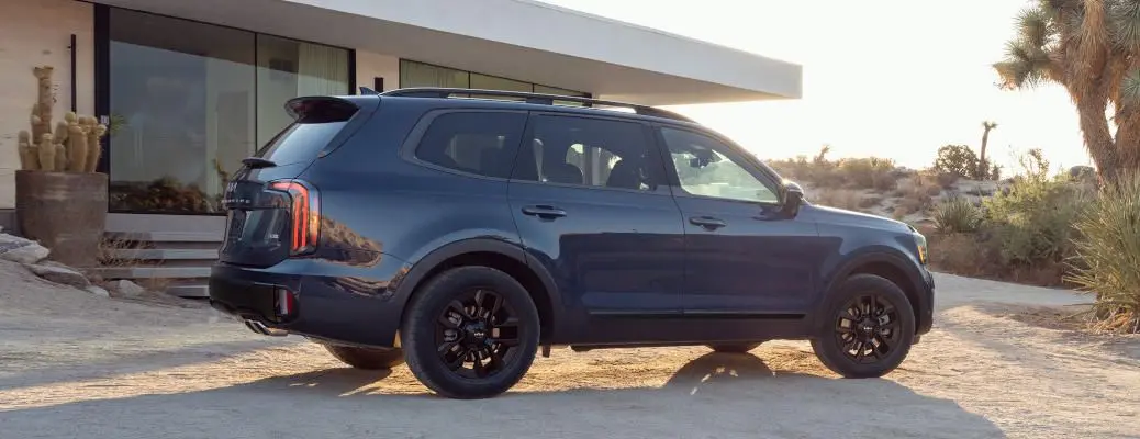 A side view of the 2024 Kia Telluride.