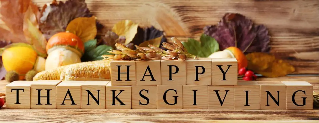 A poster wishing Happy Thanksgiving