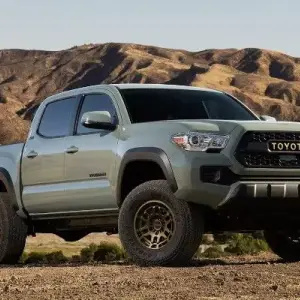 What are the key features of the 2021 Toyota Tacoma?