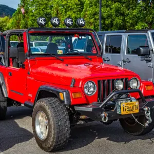 Jeep Vs. Truck: Which One Suits Your Lifestyle?
