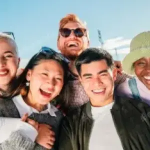 Thanksgiving para la Gen Z: La nueva forma de agradecer ¡y estrenar carro en El Paso!