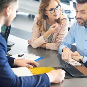 Should You Buy from a Car Dealer? (Reasons &amp, Proofs)