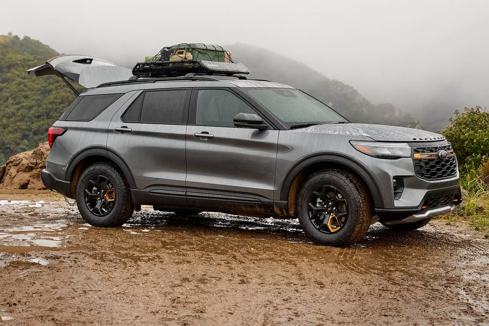 Interior of a jeep grand wagoneer.