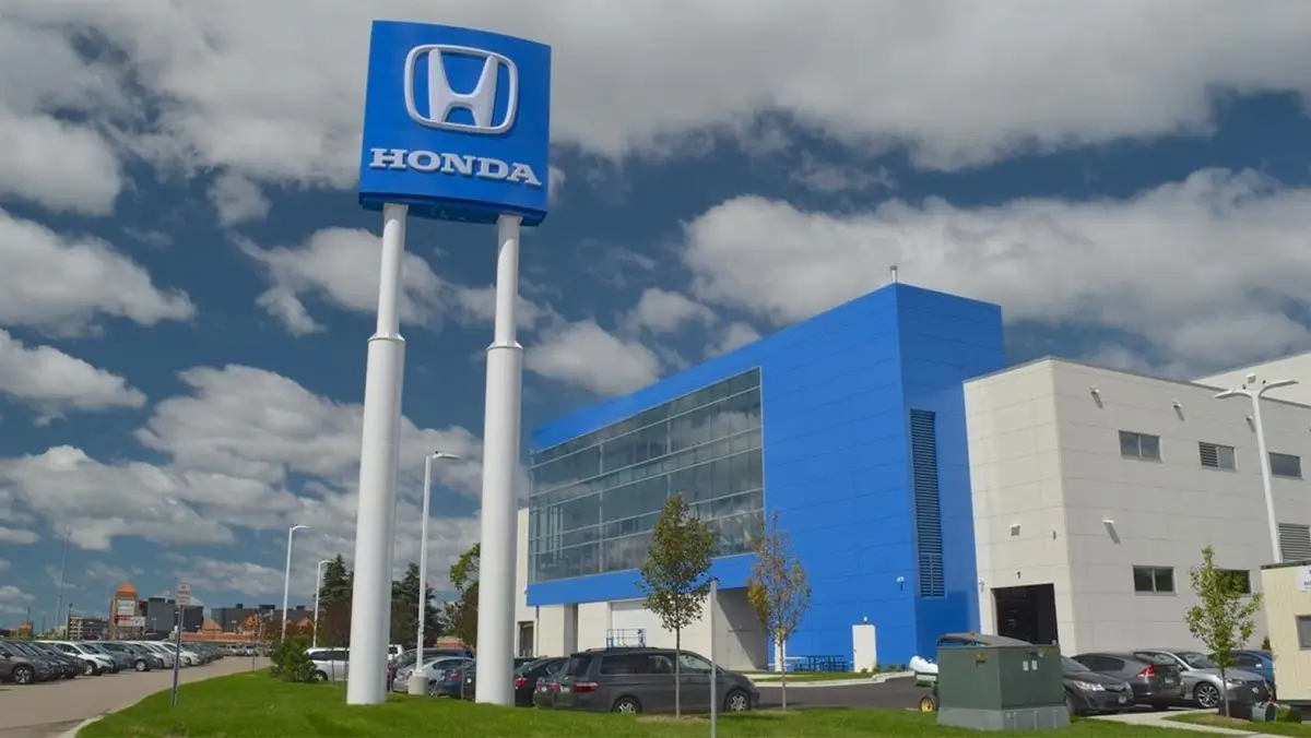Clement Honda of Mansfield showroom