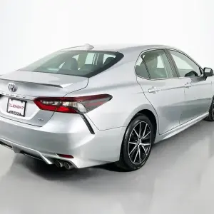 2023 Toyota Camry SE: A Sporty and Practical Midsize Sedan