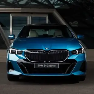 Used Mercedes-Benz vs BMW — Confident Luxury Shopping Guide for Oak Park, IL