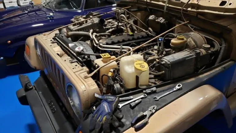 A Picture of an Engine Bay on a Jeep Wrangler