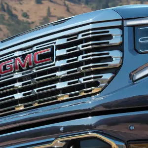 RAM 1500 vs. GMC Sierra 1500