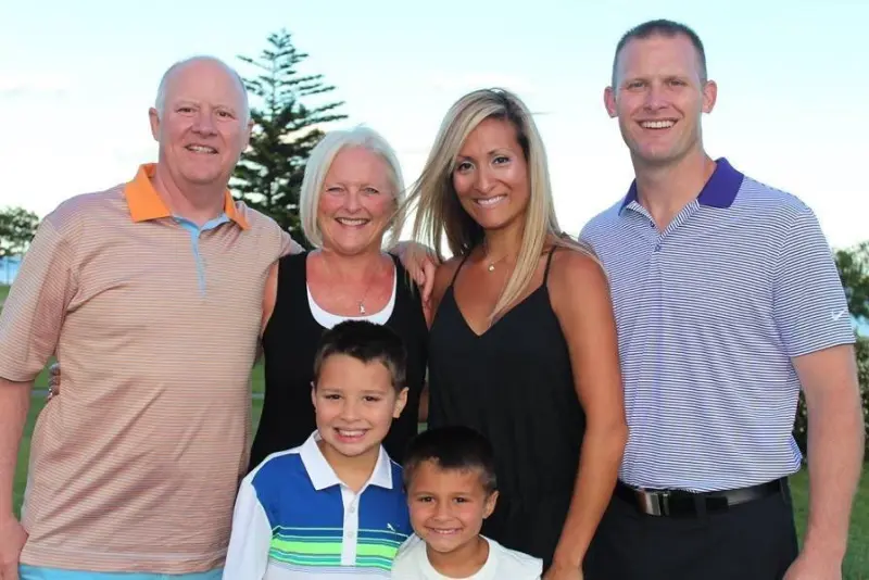 Dale and Marilyn Howard with their family, laying the foundation of the Howard family legacy