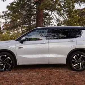 Why Charging the 2025 Outlander Plug-In Hybrid Feels Effortless around Evansville, IN