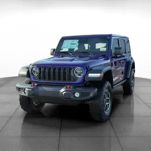 Jeep Wrangler vs. Ford Bronco: Why the Jeep Wrangler is the Better SUV for Drivers in Indianapolis, IN