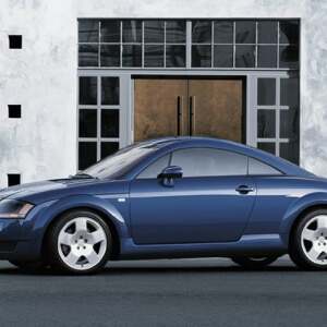 Used Luxury Car Dealer in Waukegan - CarWise Gurnee