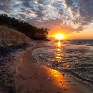 Top Road Trips Near Chicago in a Luxury SUV: Travel Guide