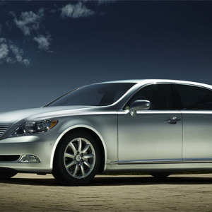 Luxury Used Car Buyer's Guide