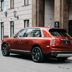 5 Luxury Car Features You Didn't Know About
