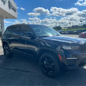 Jeep Grand Cherokee vs. Ford Explorer: Why the Jeep Grand Cherokee is the Better SUV for Drivers in Jefferson City and Morristown, TN