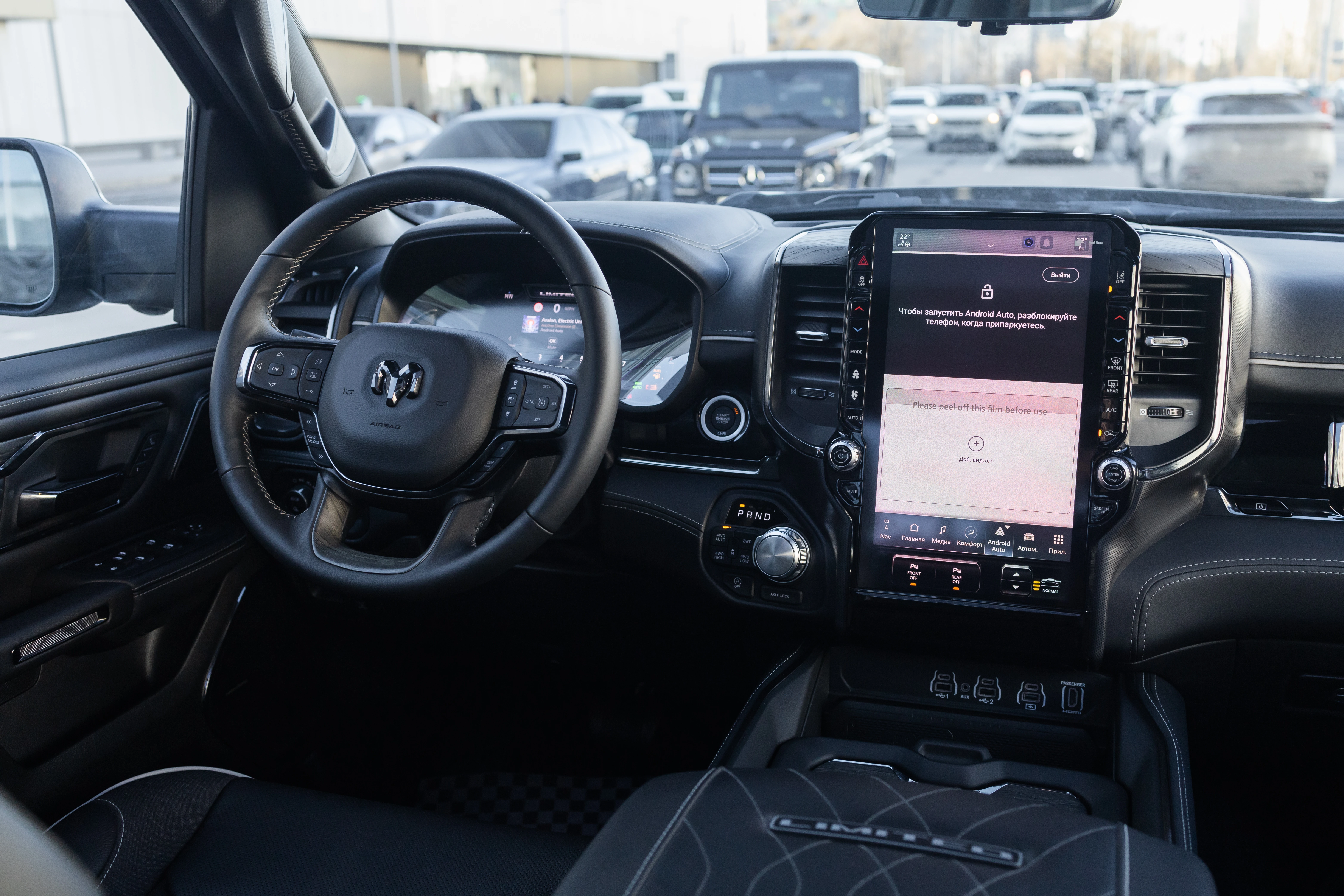 Grand Cherokee on the highway near Morristown, Tennessee