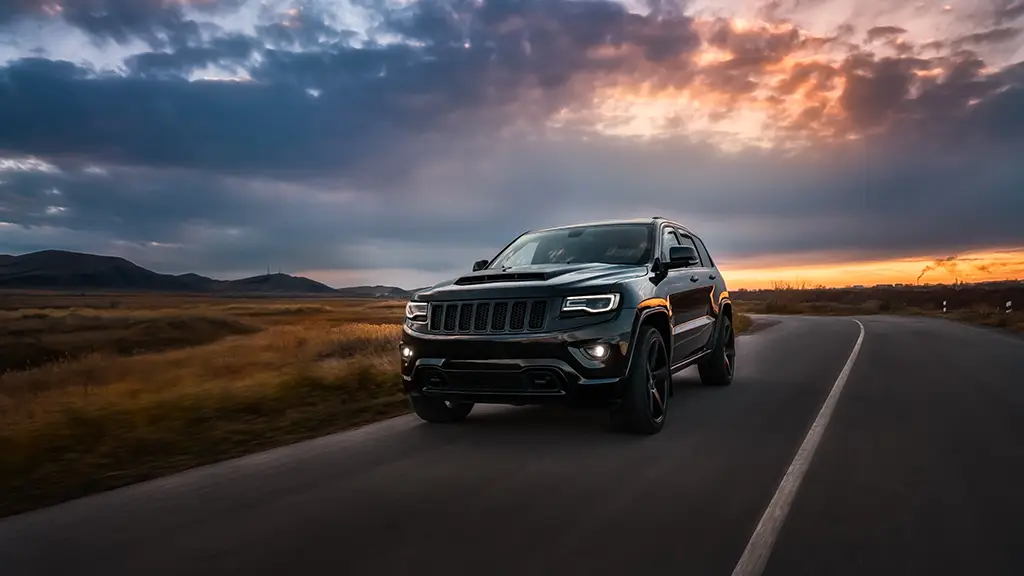 Grand Cherokee on the highway near Morristown, Tennessee