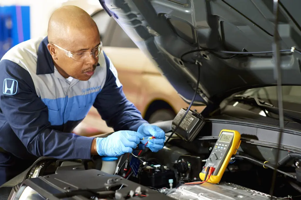 First Team Honda factory-trained service technician in Chesapeake, VA